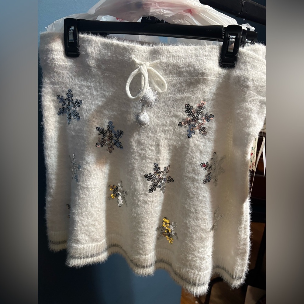 Snowflake skirt